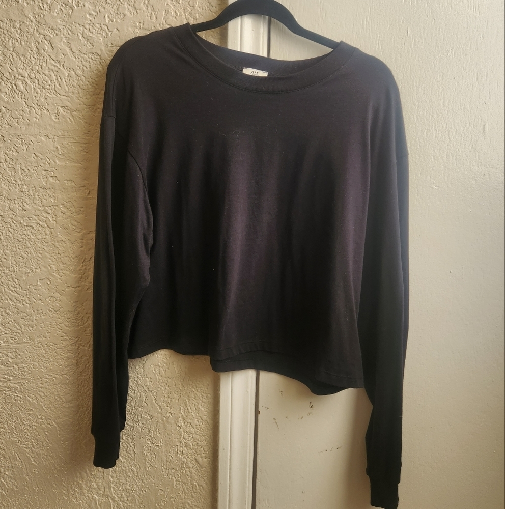 nlt- crop LS tee